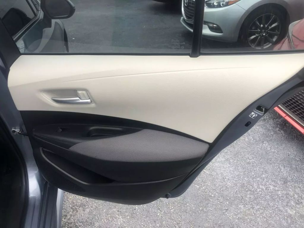 2020-Toyota-Corolla-20