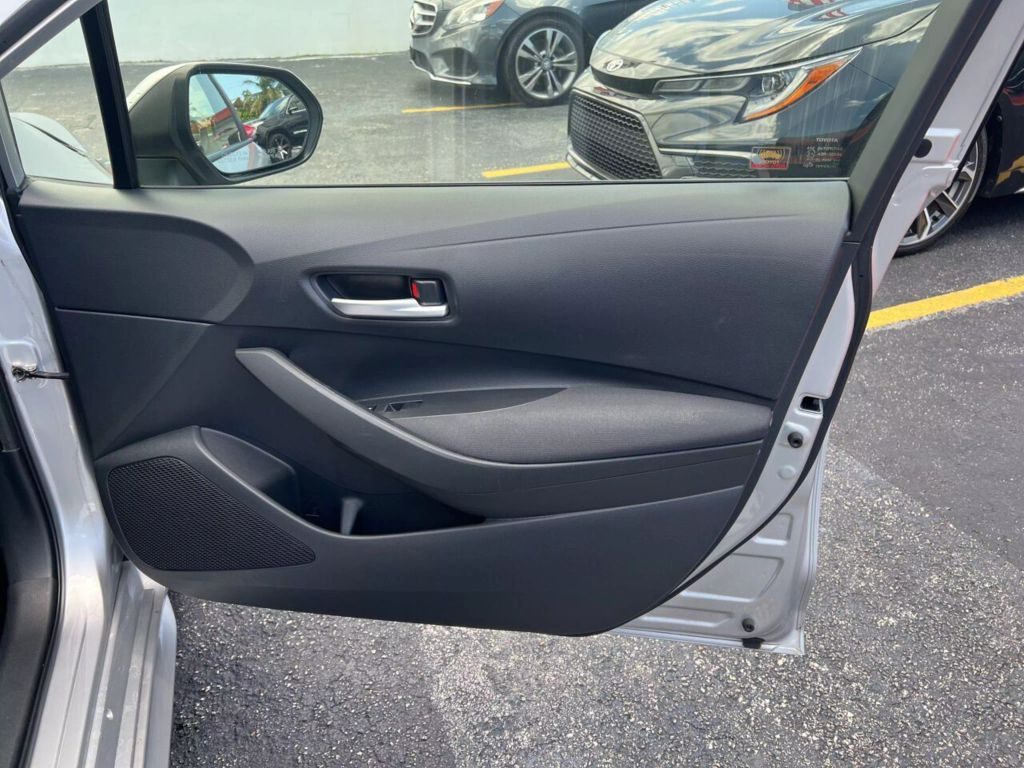 2020-Toyota-Corolla-20