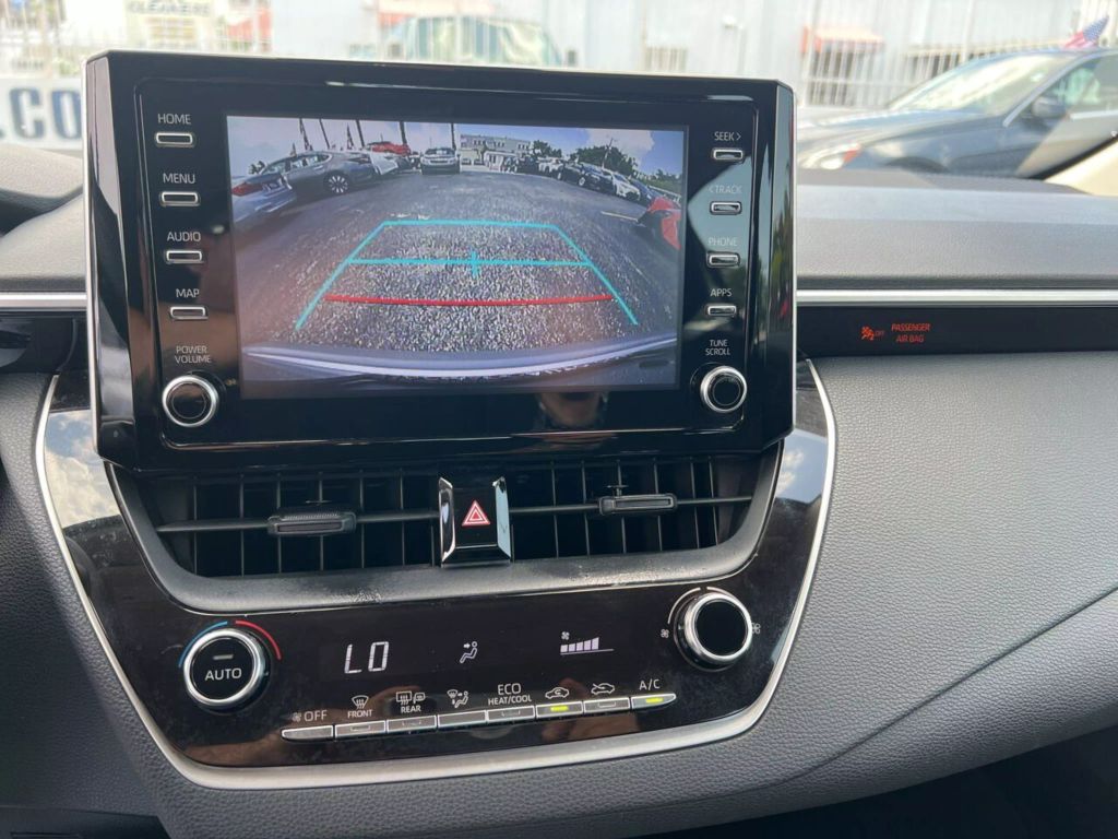 2020-Toyota-Corolla-6