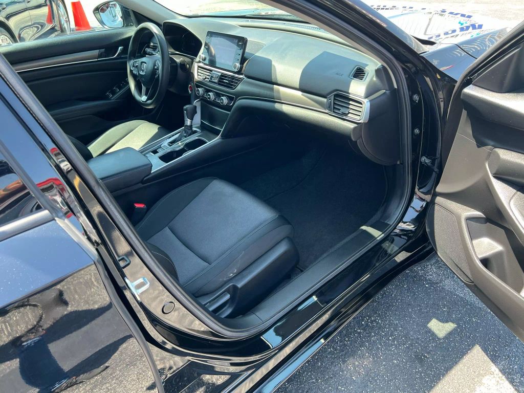 2021-Honda-Accord-18