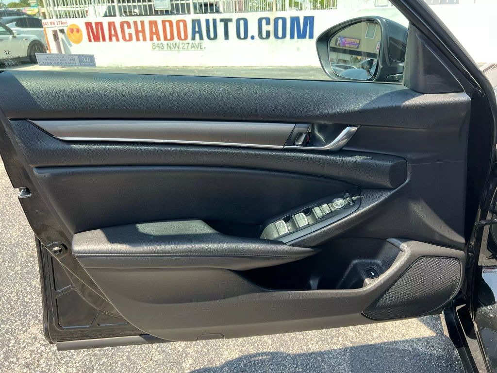 2021-Honda-Accord-4