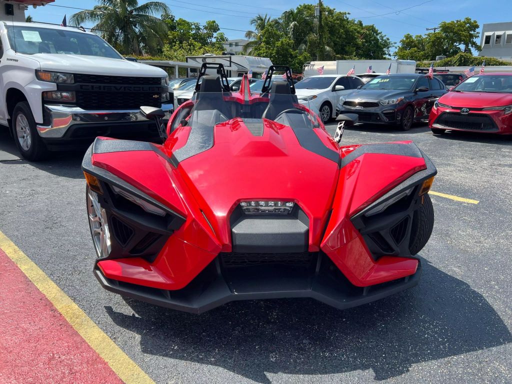 2021-Polaris-Slingshot-SL-1