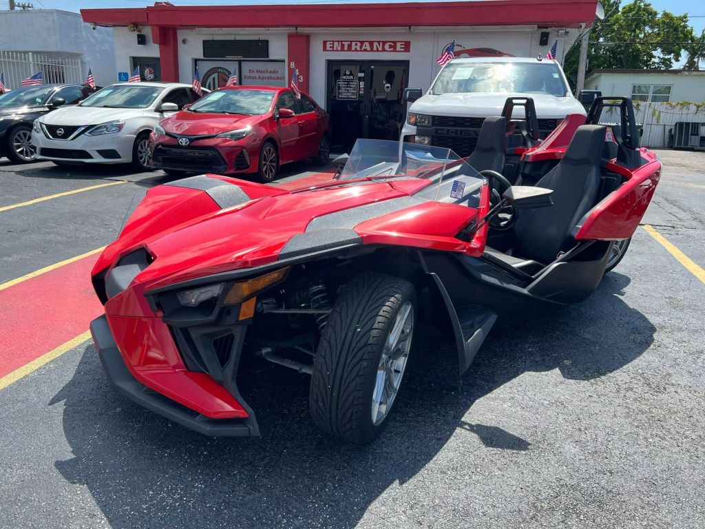 2021-Polaris-Slingshot-SL-2