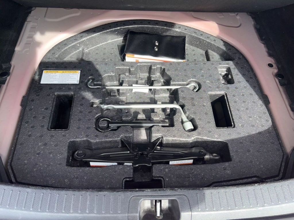 2021-Toyota-Corolla-14