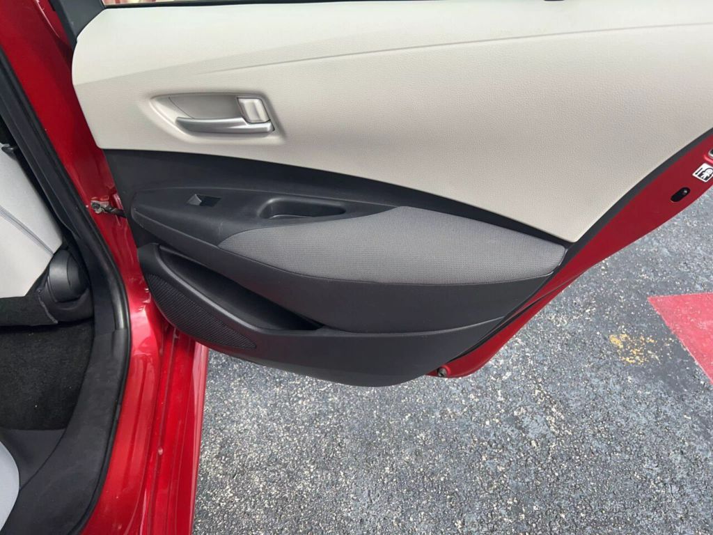 2021-Toyota-Corolla-17