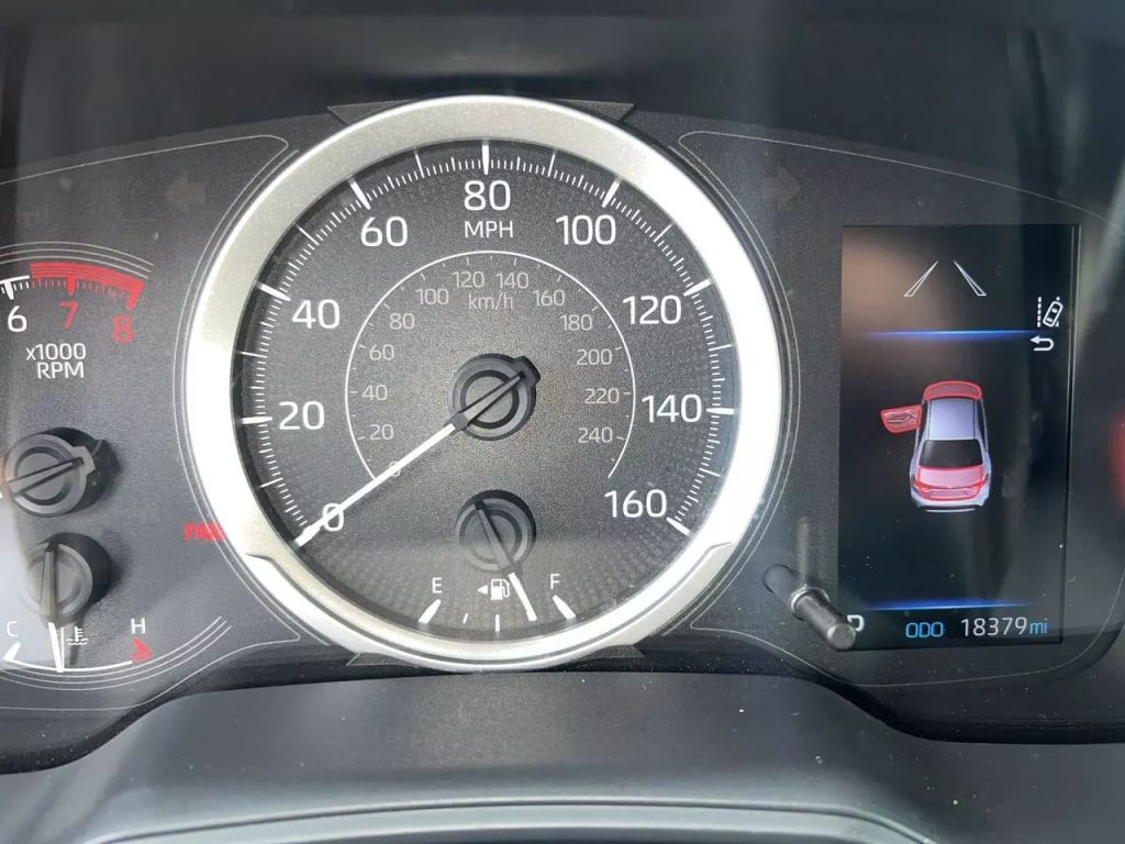 2021-Toyota-Corolla-7