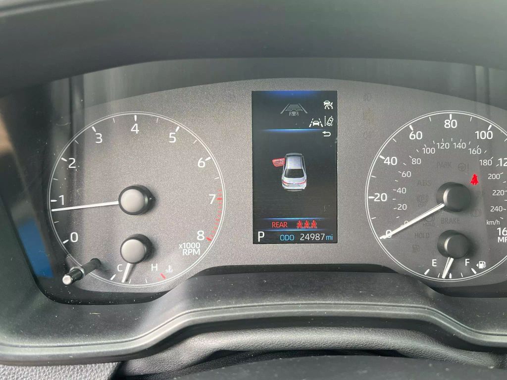 2024-Toyota-Corolla-6