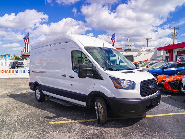 Top 5 Used Cars for Driving in Miami: Comfort, Style, and Reliability.