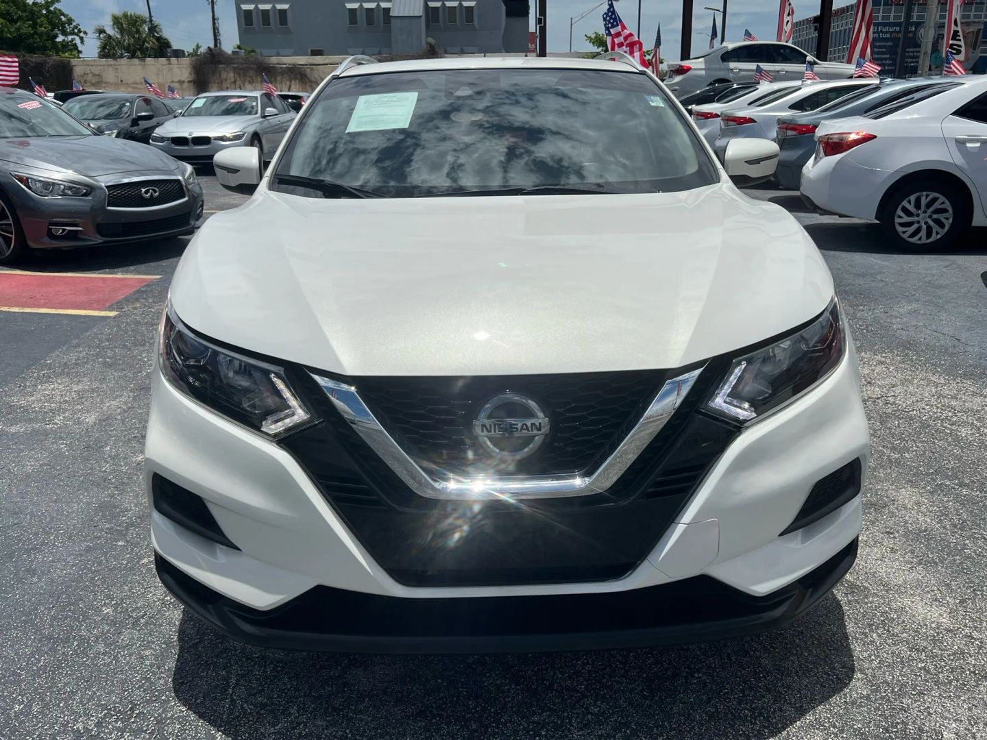 2020 Nissan Rogue Front: Uno de los 5 Mejores Modelos Nissan Usados para Comprar en Miami en 2025 en Machado Auto Sales.