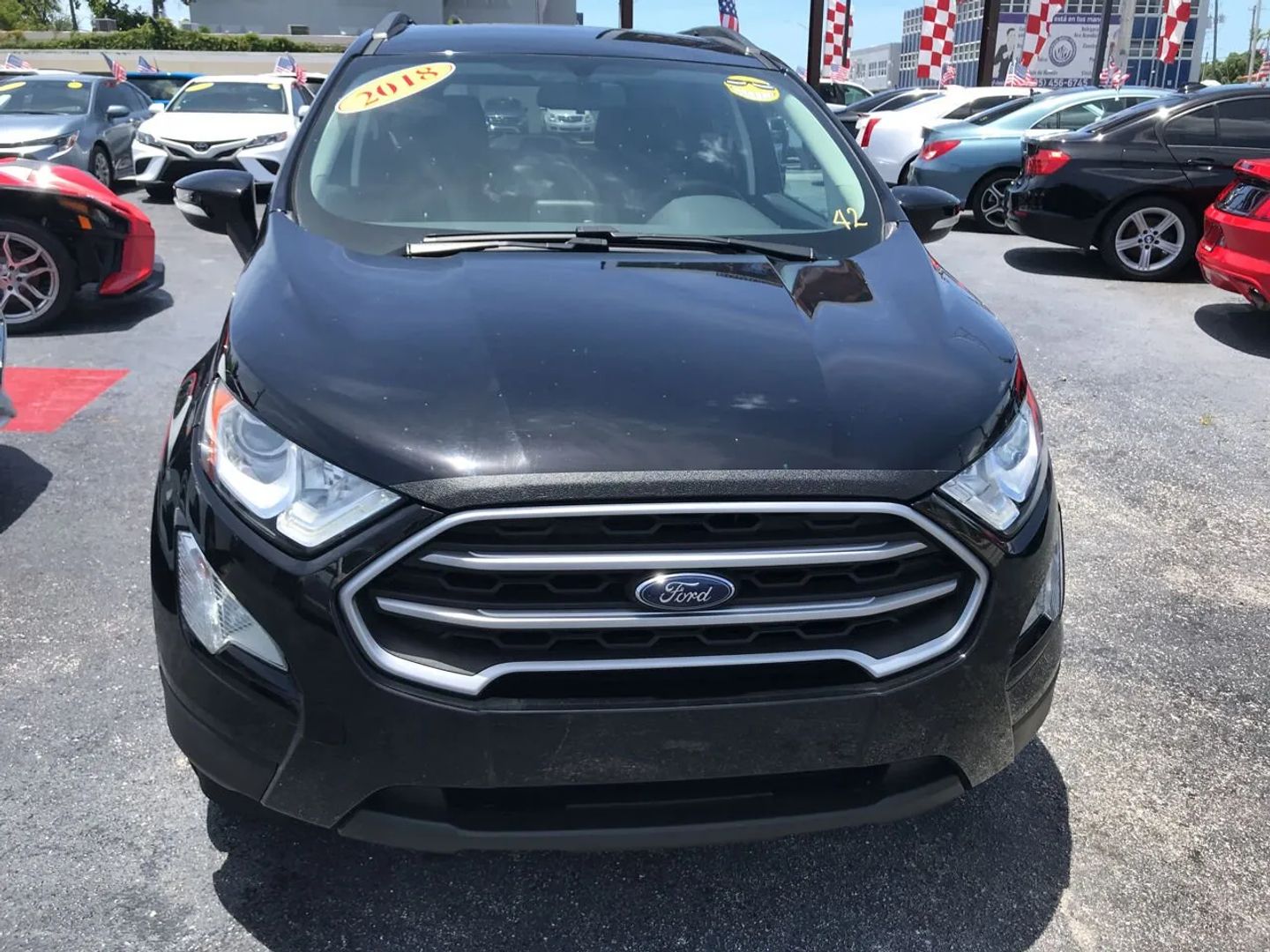 2018 Ford EcoSport Front: Una de las Mejores Camionetas Usadas, en la Comparativa Ford EcoSport vs Toyota Tacoma, en Florida 2025. Disponible en Machado Auto Sales, Miami. 