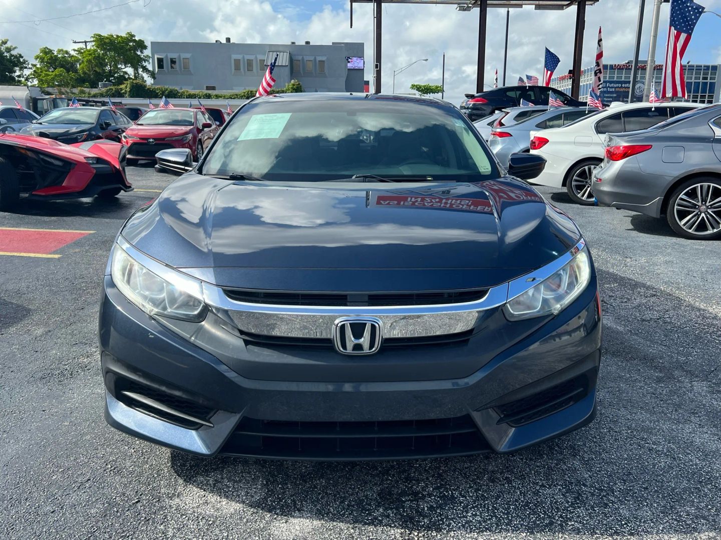 2017 Honda Civic front: Uno de los modelos de la comparativa Honda Civic vs Accord 2026 en Miami, disponible ahora mismo en Machado Auto Sales.