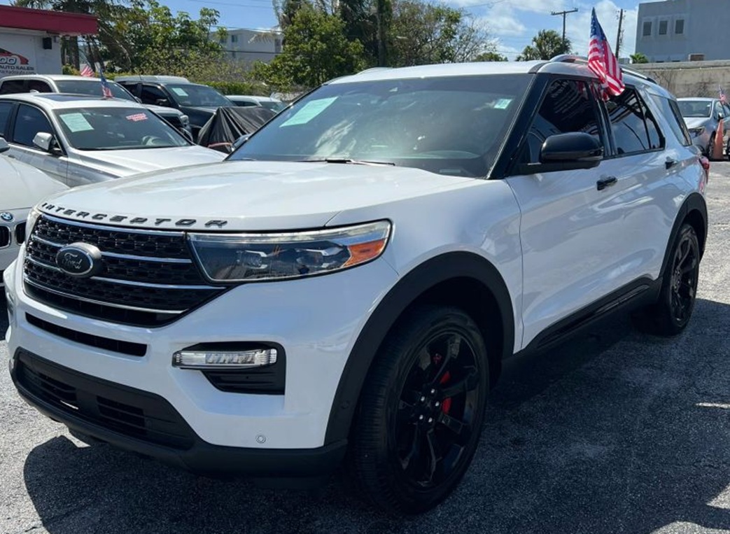 Ford Explorer 2020 en venta en Miami. Una SUV inteligente con potencia, seguridad y confort en Machado Auto Sales.