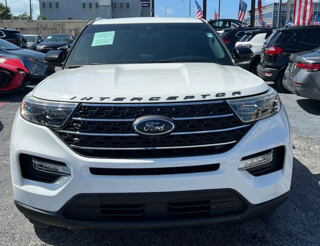 Ford Explorer 2020 en venta en Miami. Una SUV inteligente con potencia, seguridad y confort en Machado Auto Sales.
