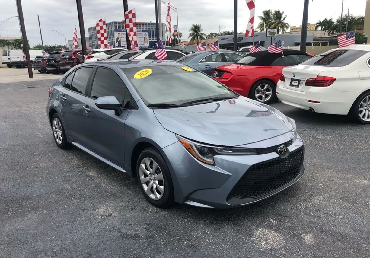 Learn how to trade in your used car in Miami at the best price.