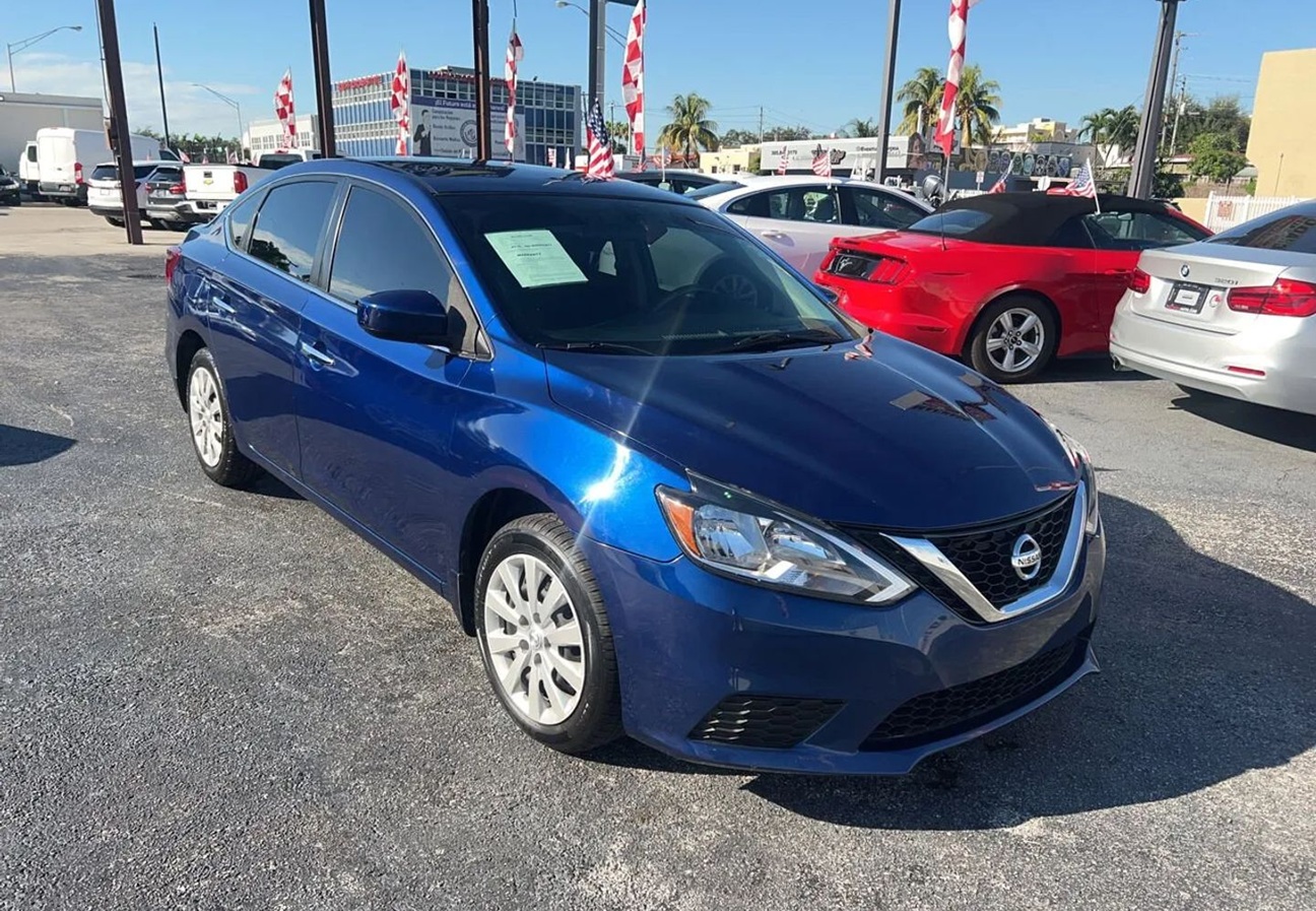 2017 Nissan Sentra: One of the best used cars for students in Miami. Available today at Machado Auto Sales.